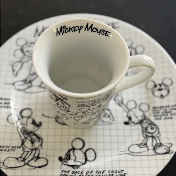 Disney Mickey Mouse Sketch Dinnerware Set - Black and White - Picture 4 of 4